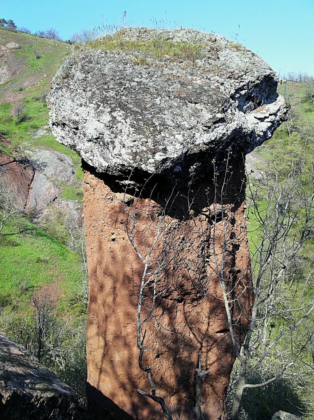 Каменный гриб в долине Сотеры